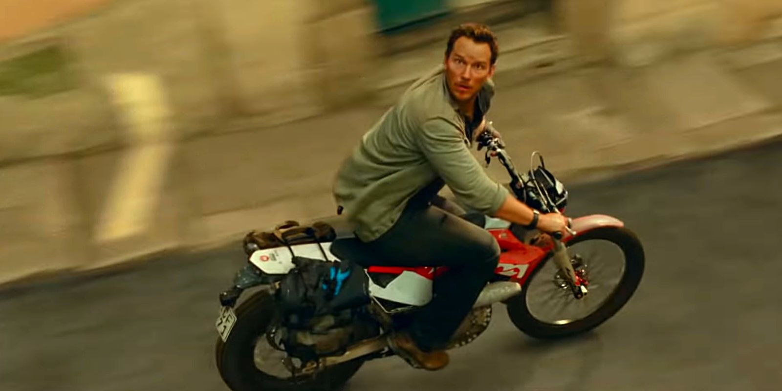 Chris Pratt on bike in movie