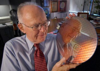 A photo of Gordon Moore at Intel who died at the age of 94
