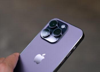 Purple iPhone 14 Pro Max rear cameras